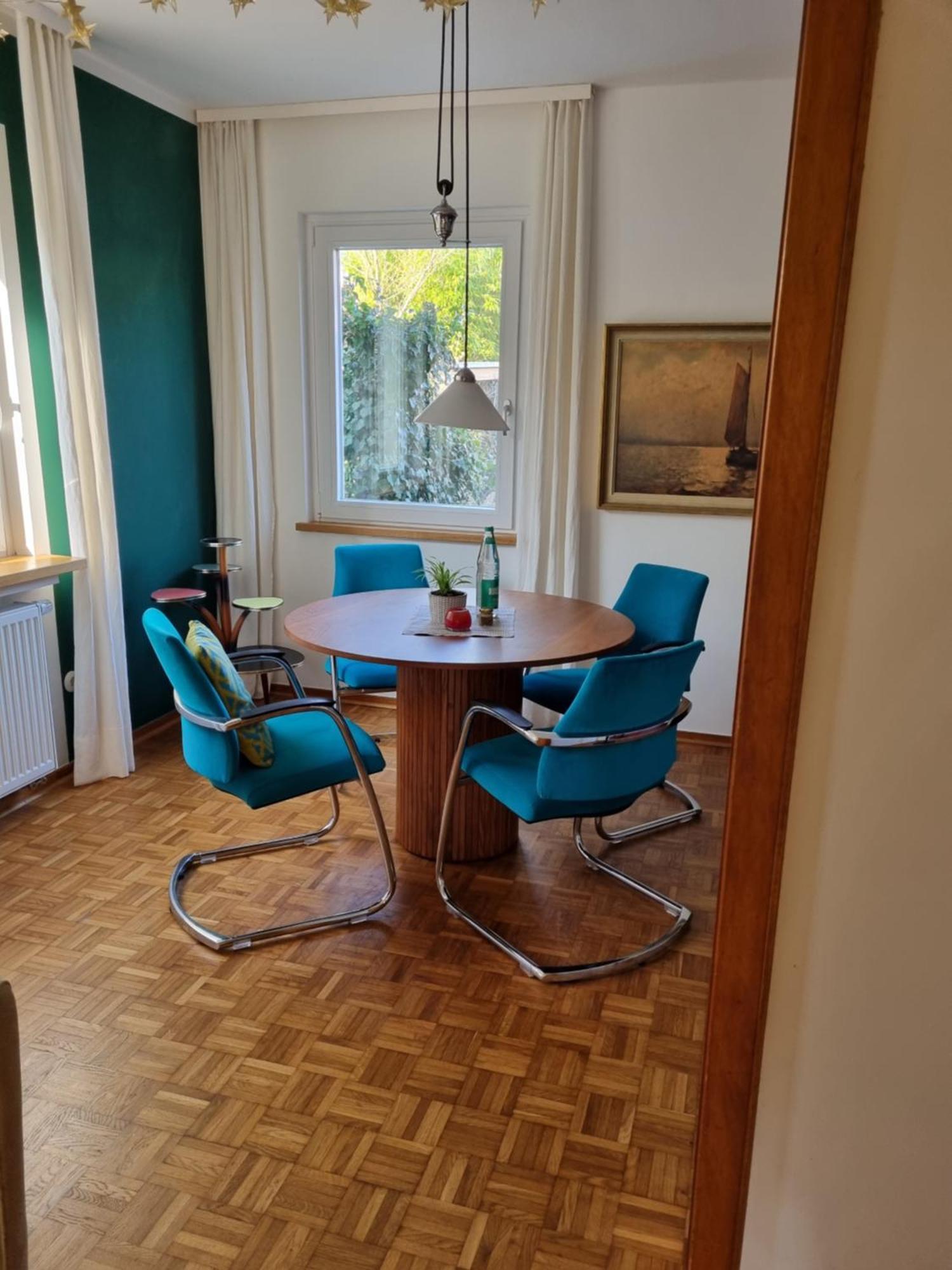 Stadtnahe Mit Garten Und Parkplatz Oldenbourg
